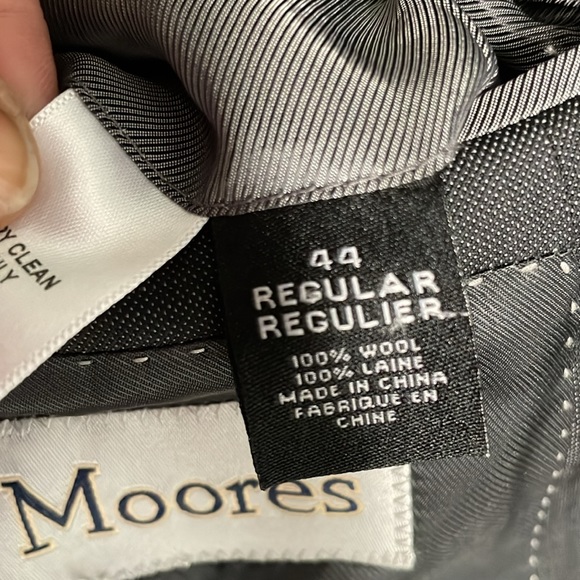 New Geoffrey Beene suit - Picture 7 of 12